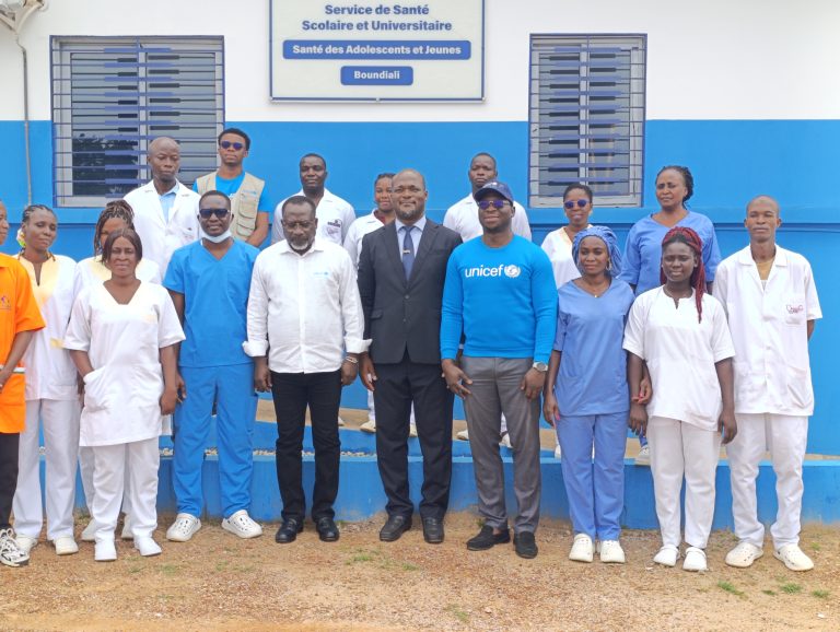 Côte d’Ivoire-AIP/ Le représentant résident de l’UNICEF satisfait du fonctionnement du Centre de santé scolaire et universitaire de Boundiali