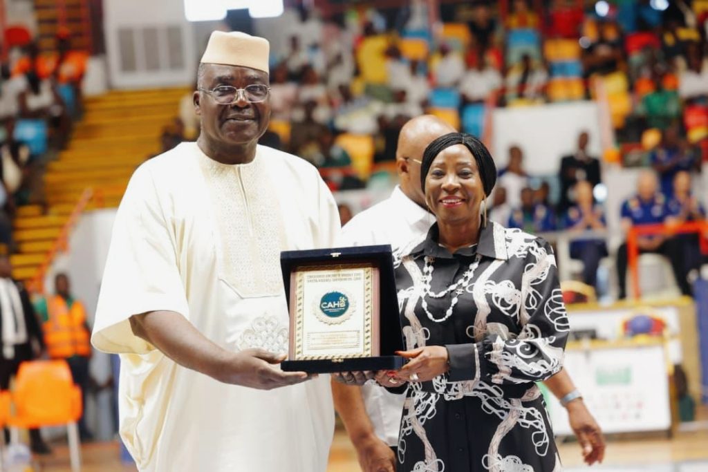 Côte d’Ivoire-AIP/ La présidente du Sénat honorée par la CAHB à l’issue des championnats d’Afrique juniors et cadets
