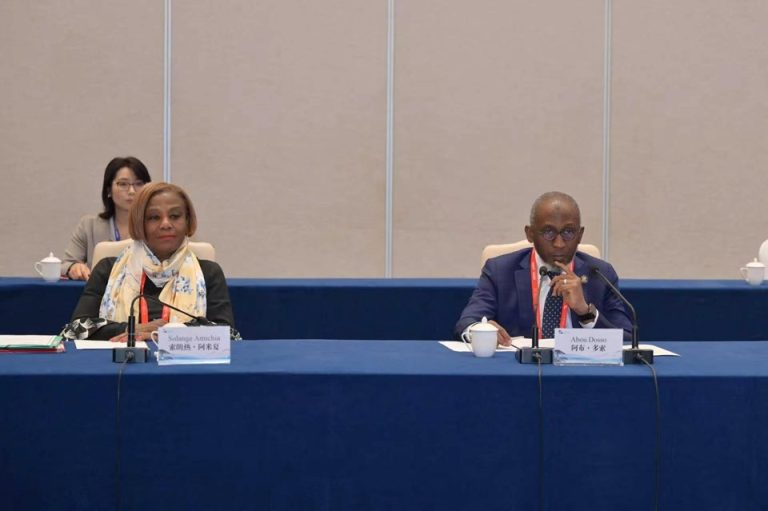 Côte d’Ivoire-AIP/Inter/ L’ambassadeur Abou Dosso échange avec le gouverneur de l’Anhui sur les perspectives de coopération industrielle