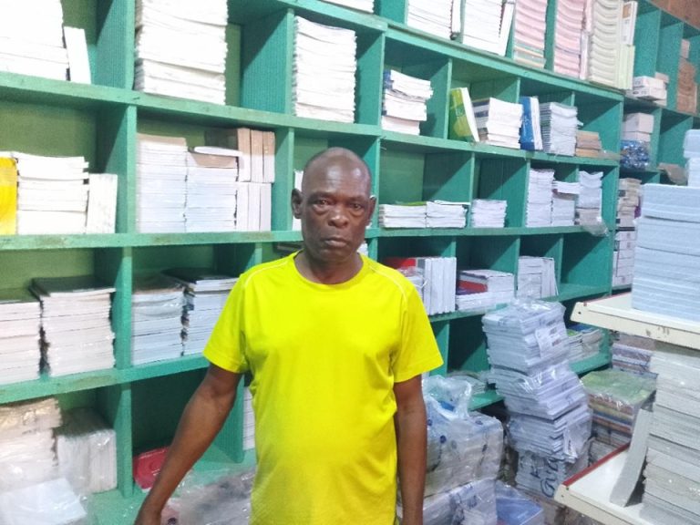 Côte d’Ivoire-AIP/ Rentrée scolaire 2026-2027 : la cherté des fournitures freine les achats et hypothèque le démarrage effectif des cours à Guiglo (Reportage)