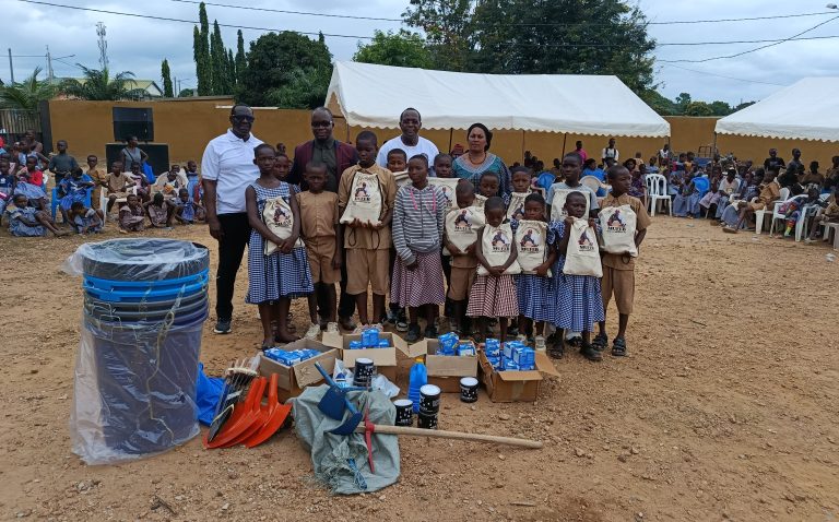 Côte d’Ivoire-AIP/ Les meilleurs élèves du groupe scolaire de Koffikro récompensés