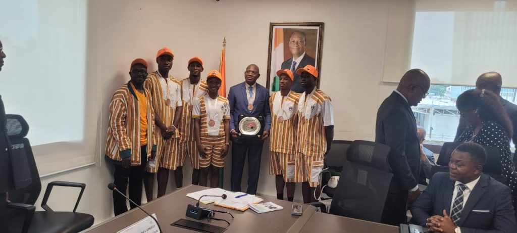 Côte d'Ivoire-AIP/ Jeux universitaires africains : le ministre Silas Metch traduit les félicitations du gouvernement aux athlètes ivoiriens de la 12e édition