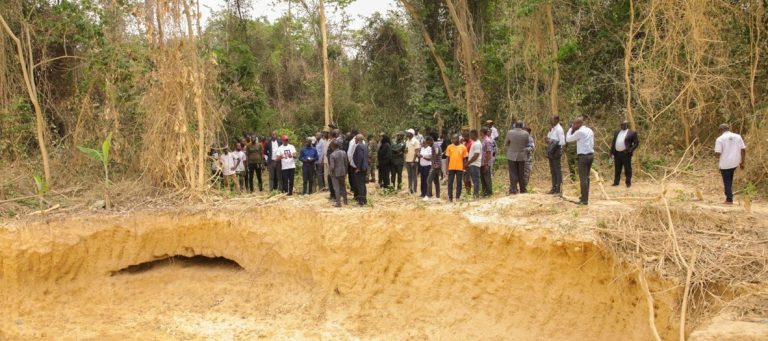 Côte d’Ivoire-AIP/Lutte contre l’orpaillage illégal : le CNS mise sur la réhabilitation des sites dégradés et la réinsertion des orpailleurs