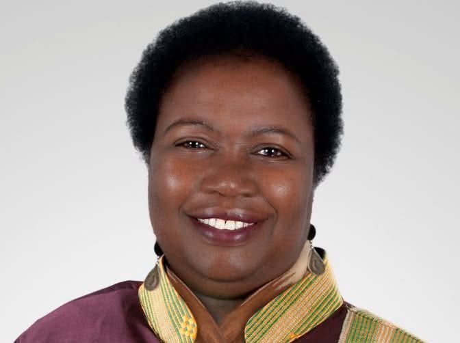 Côte d’Ivoire-AIP/ La ministre Françoise Remarck rend un hommage posthume à la poétesse et écrivaine Tanella Boni