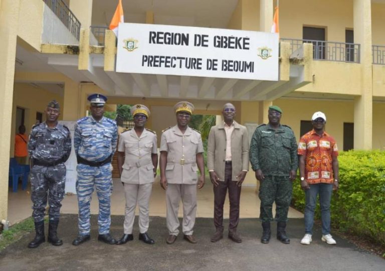 Côte d’Ivoire-AIP/ Béoumi : les FDS instruites de renforcer la lutte contre la contrebande du café-cacao