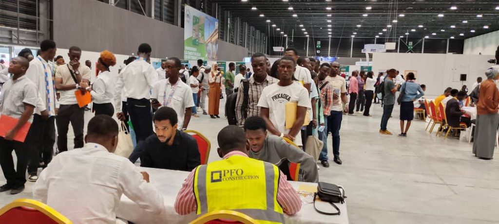 Côte d’Ivoire-AIP/SIA Talent 2026 : les jeunes affluent au parc des expositions d’Abidjan à la recherche d’opportunités dans le BTP (Reportage)