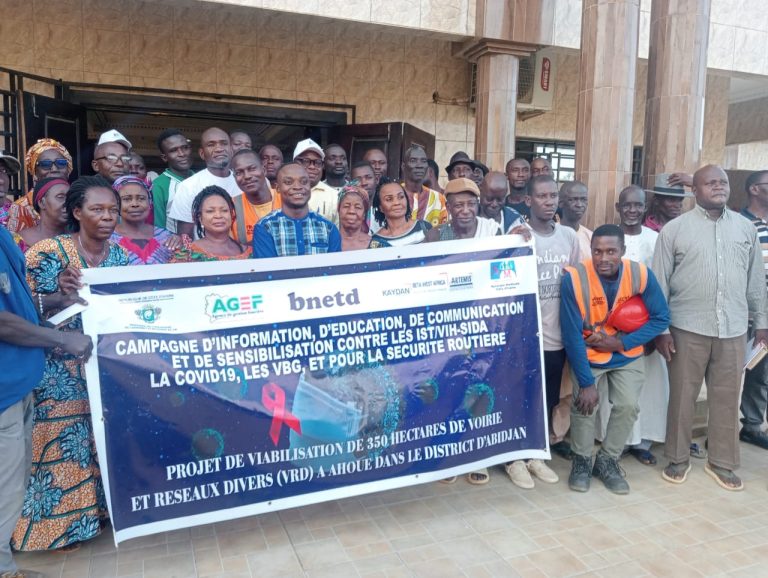 Côte d’Ivoire-AIP/Une campagne de sensibilisation au VIH/Sida, aux IST et à la sécurité routière organisée sur le site d’Ahoué à Anyama
