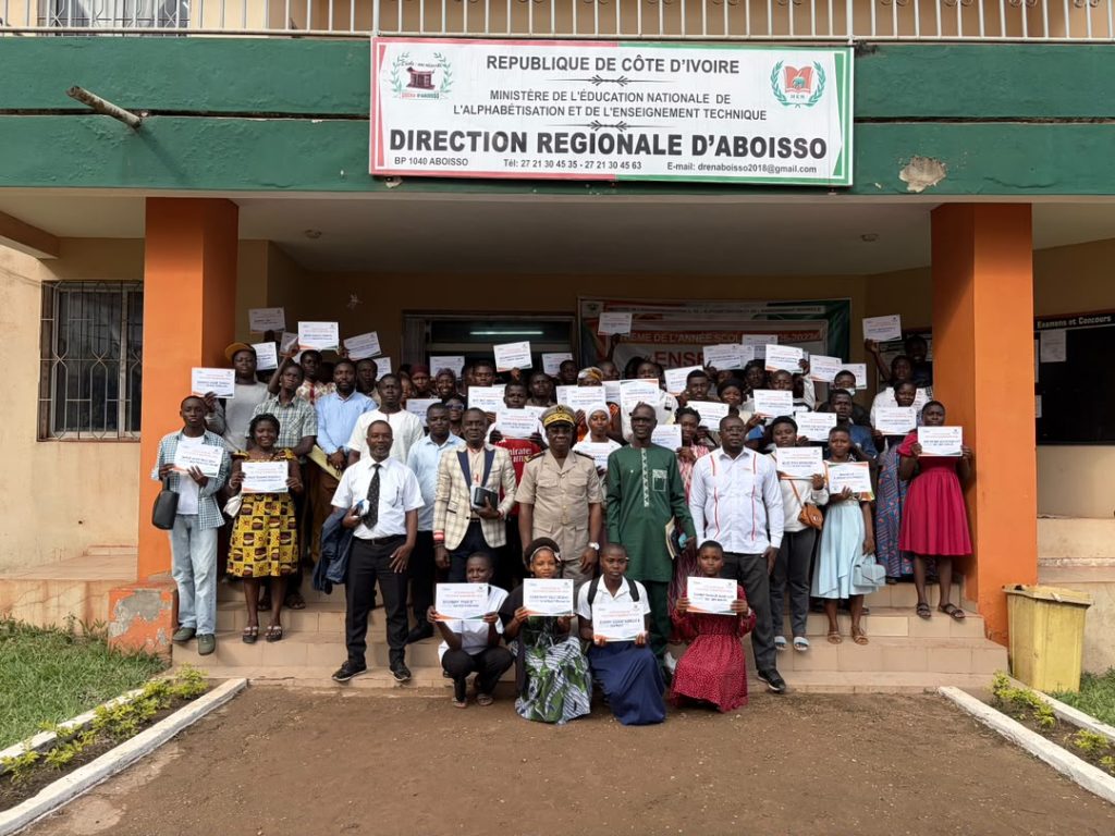 Côte d'Ivoire-AIP/ Plus de 80 jeunes reçoivent leurs diplômes de fin de stage à Aboisso