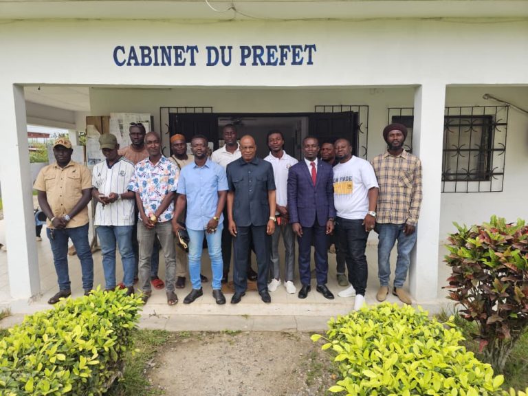 Côte d’Ivoire-AIP/Le médiateur de la République recueille les préoccupations des personnes impactées par la voie 2×2 à Soubré