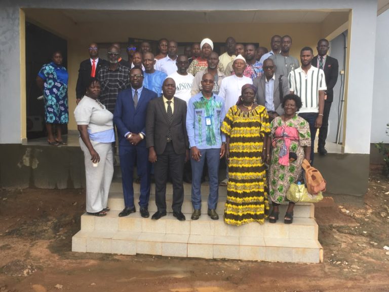 Côte d’Ivoire-AIP/Les faîtières sensibilisées sur les avantages de la carte de commerçant à Katiola
