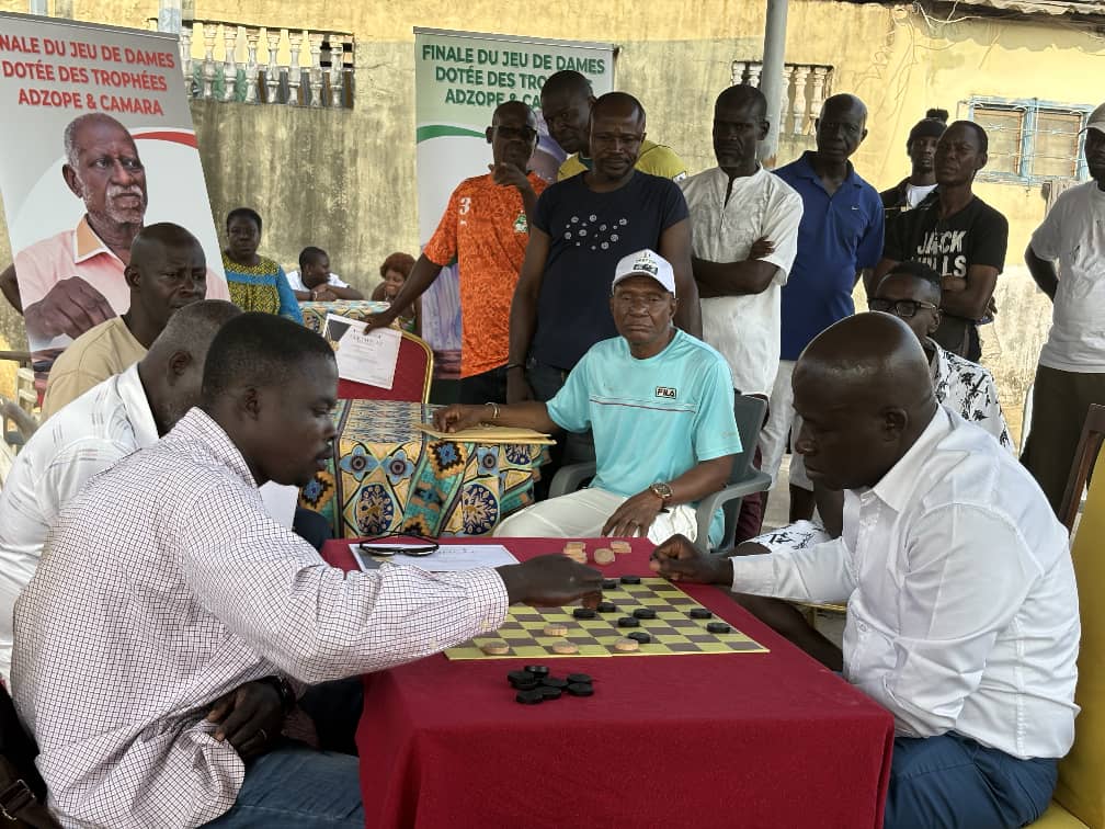 Côte d’Ivoire-AIP/ Le jeu de dames rassemble les habitants autour de la mémoire et du vivre-ensemble à Koumassi