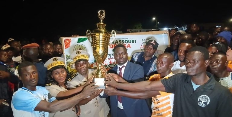 Côte d’Ivoire-AIP/ Le sous-préfet de Laoudiba prône le vivre-ensemble lors d’un tournoi de football