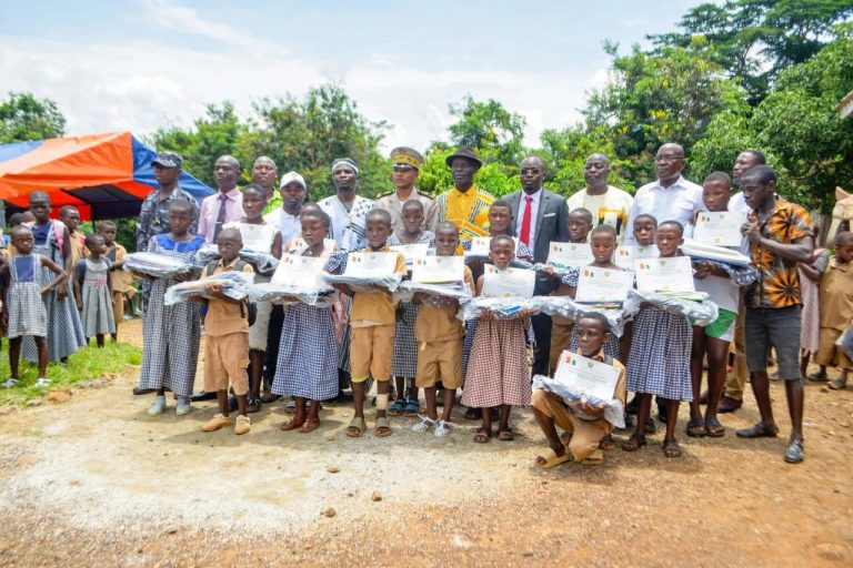 Côte d’Ivoire-AIP/ L’ONG Aurore nouvelle célèbre le mérite scolaire à Bakpahi