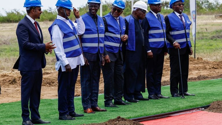 Côte d’Ivoire-AIP/Inter/ Le Nigérian Dangote lance la construction d’une raffinerie de 16 milliards de dollars au Kenya