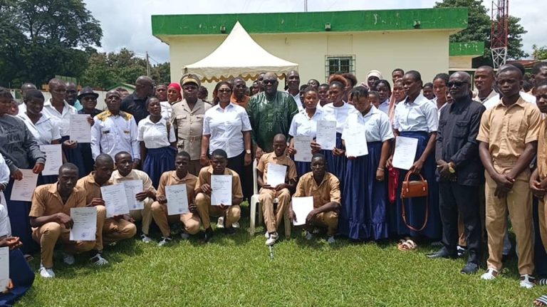 Côte d’Ivoire-AIP/ Plus de 300 élèves méritants du Worodougou bénéficient d’un appui scolaire de 25 millions de FCFA