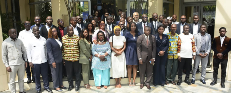 Côte d’Ivoire-AIP/ Les obstacles à l’accès au crédit des sociétés coopératives de cacao examinés à Abidjan