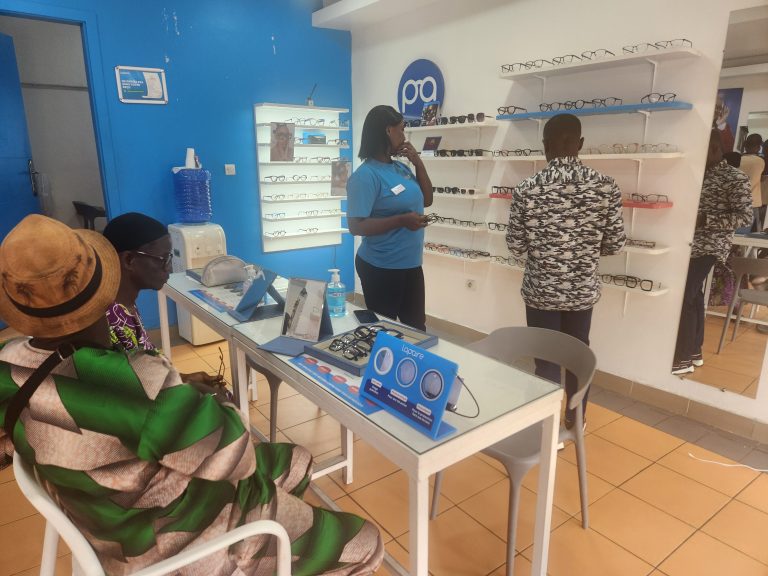 Côte d’Ivoire-AIP/ Journée mondiale de la vue: une agence optique sensibilise au dépistage précoce
