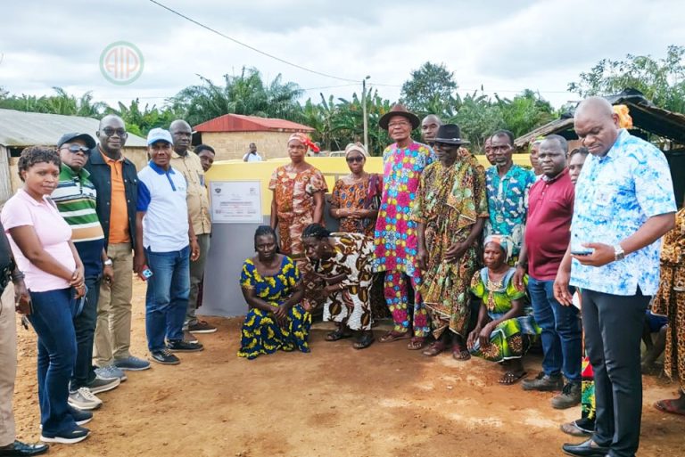 Côte d’Ivoire AIP/ Le conseil régional du Lôh-Djiboua remet 14 forages aux populations de Yocoboué et de Lauzoua