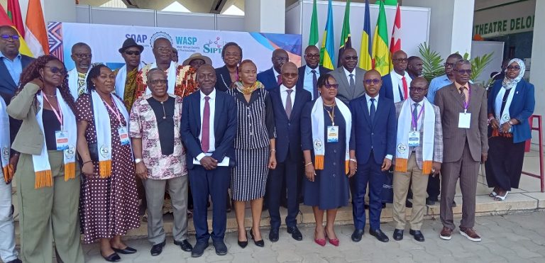 Côte d’Ivoire-AIP/ Innovation et souveraineté sanitaire au cœur des débats du 47e Congrès de la SOAP et la 2e journée de Pharmacologie à Abidjan