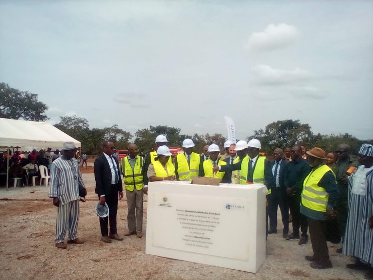 Côte d’Ivoire-AIP/ Sangafowa-Coulibaly pose la première pierre d’une centrale solaire de 50 MWc à Katiola