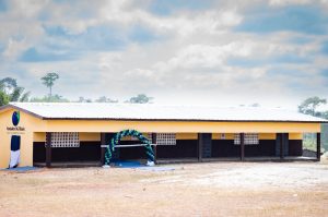Côte d’Ivoire/ Grand Déboua : La Fondation BGFIBank remet trois salles de classe, un forage et 300 tables-bancs au Groupe Scolaire Tagolilié 1 et 2