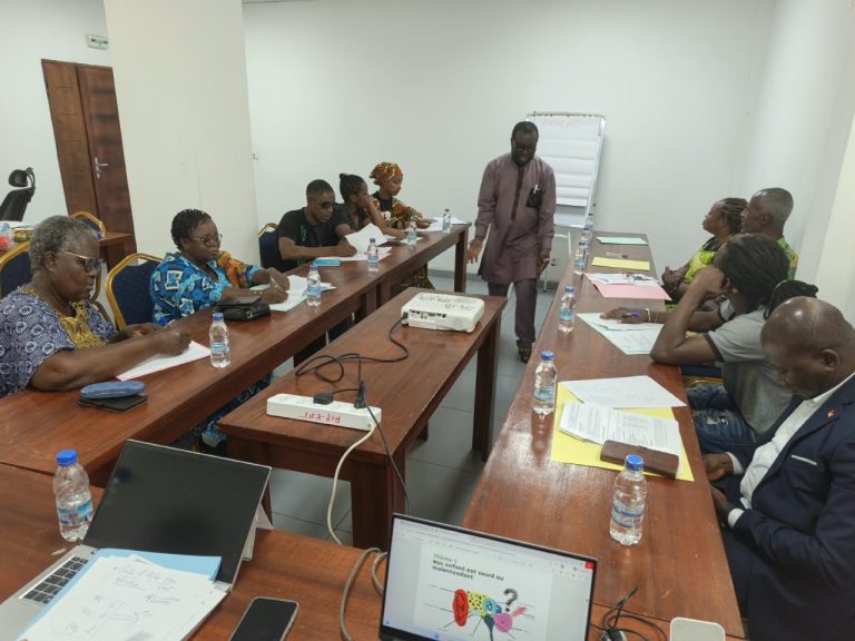 Côte d’Ivoire-AIP/ Éducation inclusive: le RIP-EPT mobilise les parents pour mieux accompagner les enfants sourds ou malentendants