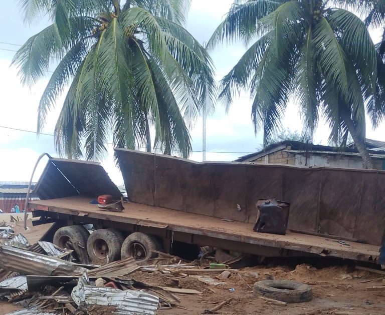 Côte d’Ivoire-AIP/ Quatre morts à Irobo suite à une sortie de route d’un camion chargé de 40 tonnes de latex