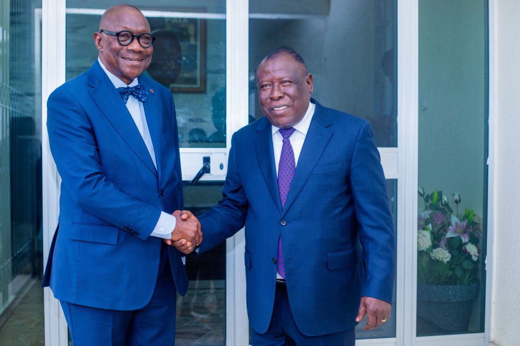 Côte d'Ivoire-AIP/ Le responsable du conseil de discipline du RHDP reçoit sa feuille de route