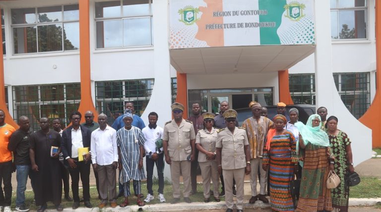 Côte d’Ivoire-AIP/ Bondoukou: le préfet met les FDS et le corps préfectoral en mission pour éradiquer l’orpaillage clandestin en six mois
