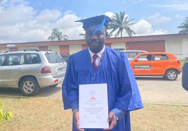 Côte d’Ivoire-AIP/ Yao Moïse Théodore décroche la mention « Très bien » à son master en journalisme