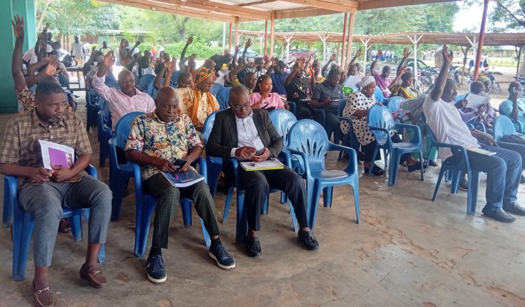 Côte d'Ivoire - AIP/ Plus de 16 millions FCFA adoptés pour le PACC 2026-2027 du lycée moderne de M'Bahiakro