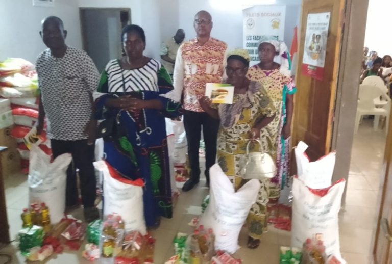 Côte d’Ivoire-AIP/ « Popote familiale » : 60 ménages du Cavally reçoivent leur dotation en vivres et non vivres