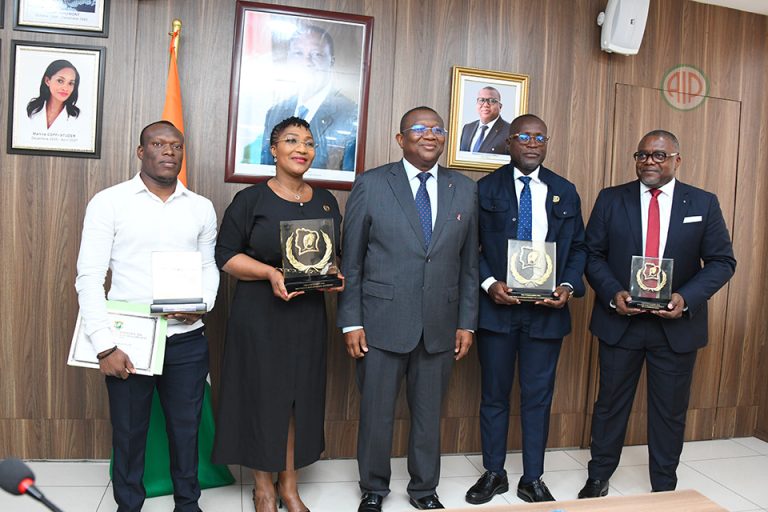 Côte d’Ivoire-AIP/ Prix national d’excellence: Amadou Coulibaly encourage les lauréats classés 2e et 3e à viser les premières places