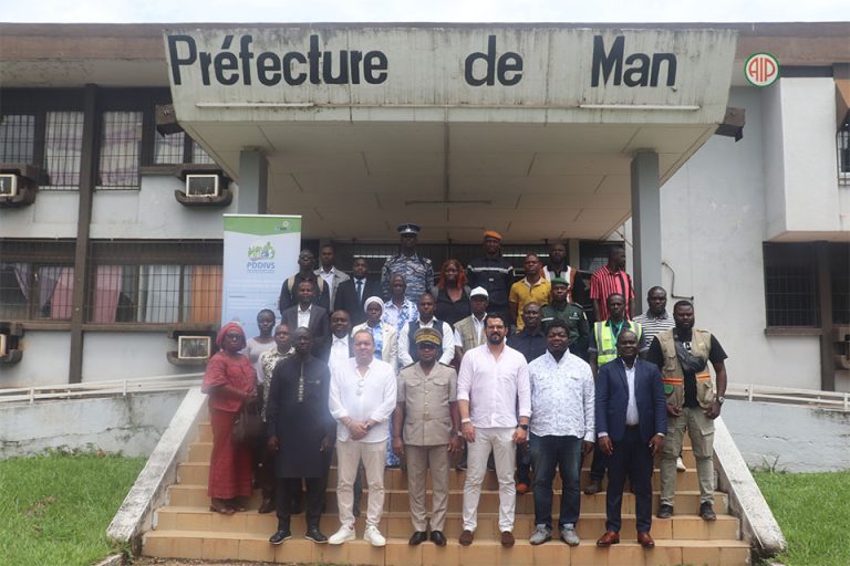 Côte d’Ivoire-AIP/ Le diagnostic de la gestion des déchets à Man présenté aux autorités et aux communautés