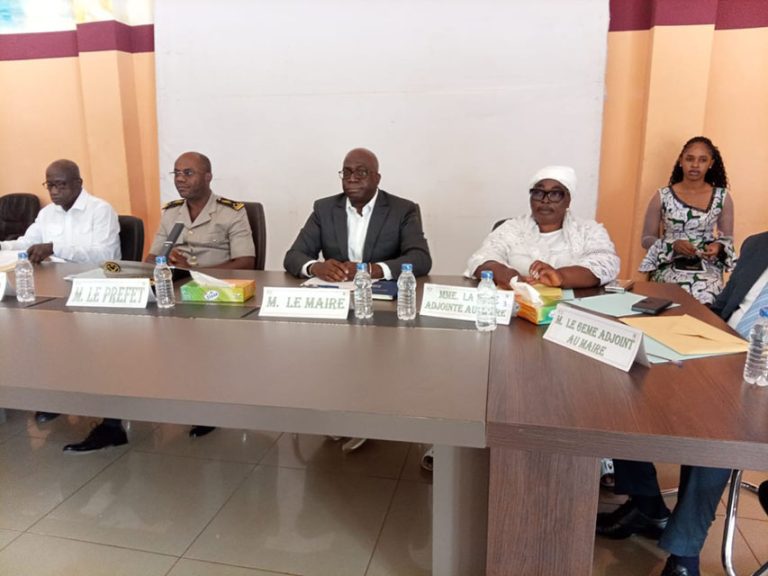 Côte d’Ivoire-AIP/ Le conseil municipal d’Abengourou adopte un programme triennal de 50 opérations à plus de 4,5 milliards FCFA