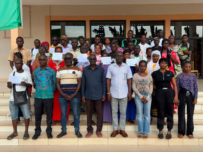Côte d’Ivoire-AIP/ La mairie d’Abengourou offre une prise en charge scolaire à 250 élèves démunis