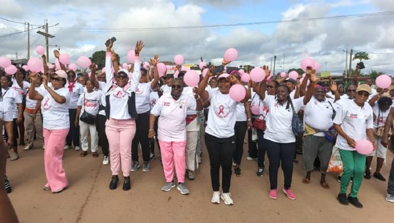 Côte d’Ivoire-AIP/ Tiassalé : une marche pour sensibiliser les femmes aux cancers du sein et du col de l’utérus