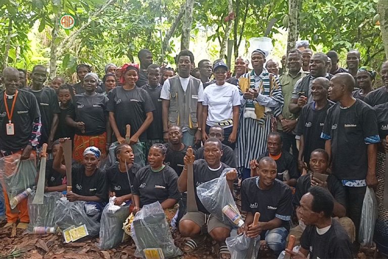 Côte d’Ivoire-AIP/ Guinglo Zia : 60 producteurs de cacao récompensés pour leur participation à des formations aux pratiques agricoles durables
