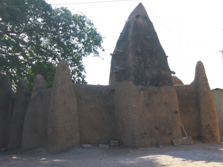 Côte d’Ivoire-AIP/La mosquée de style soudanais de Bouna, un symbole de mémoire et d’identité culturelle