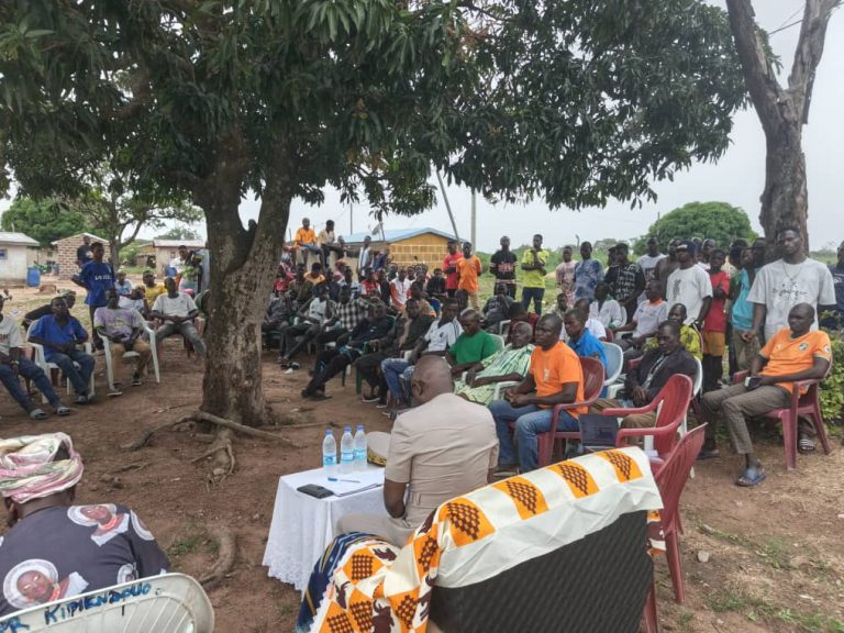 Côte d’Ivoire-AIP/ Le sous-préfet de Youndouo effectue une tournée de sensibilisation contre la pratique de l’orpaillage illégal